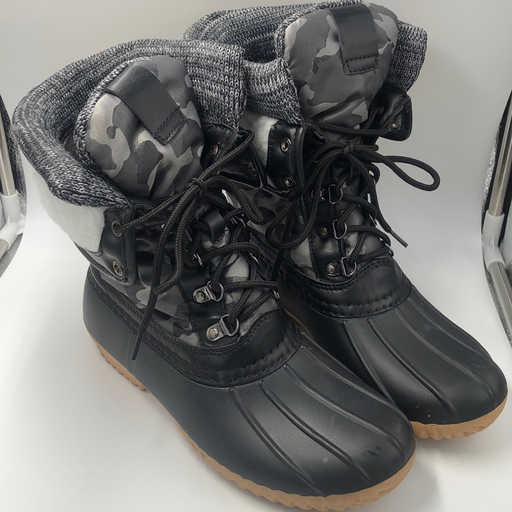 Women’s Henry Ferrera Snow Boots